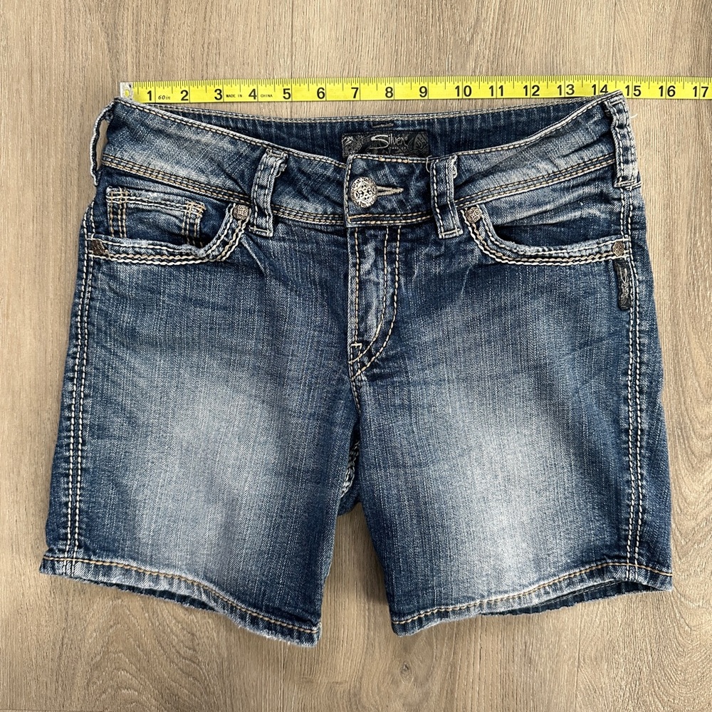 Early 2000’s Silver Denim Suki Surplus Bermuda Jean Shorts